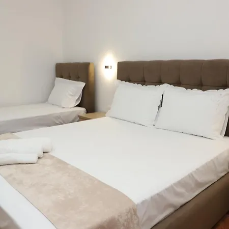 Kazazi Bed & Breakfast