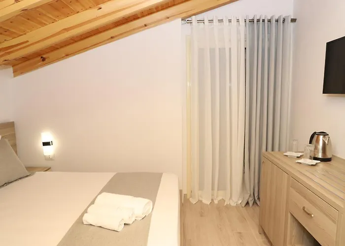 Kazazi Bed & Breakfast