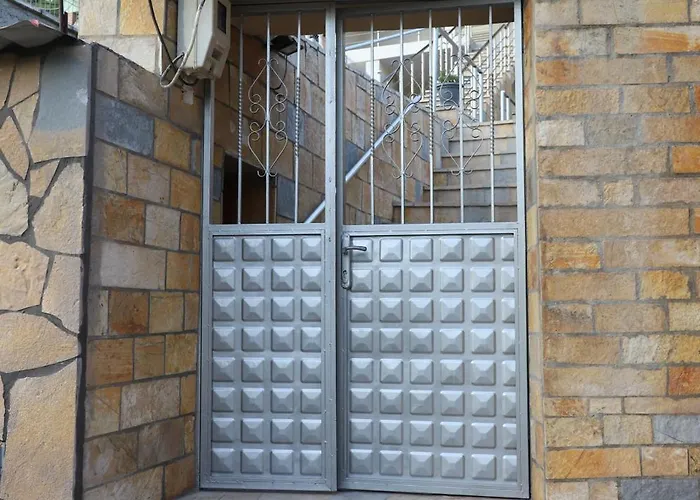 Bed & Breakfast Kazazi 3*